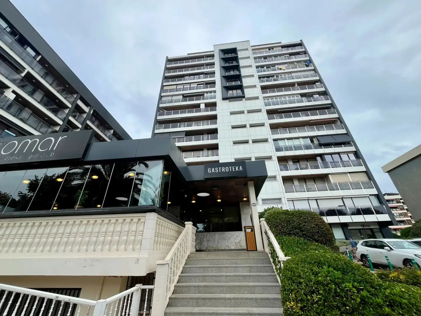 Vista exterior de Estudi en venda en Zarautz amb Piscina comunitària