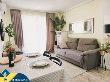 Apartment with pool for sale in Playa del Cura