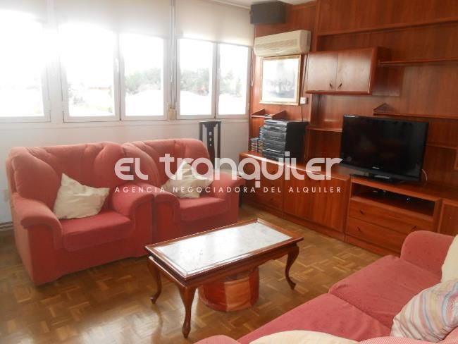 Sala de estar de Piso en venta en  Madrid Capital con Aire acondicionado, Terraza y Amueblado