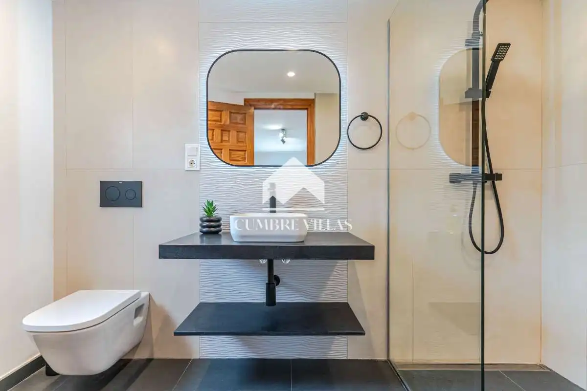 Badezimmer von Country house zum Verkauf in Torrenueva Costa mit Privatgarten, Terrasse und Abstellraum