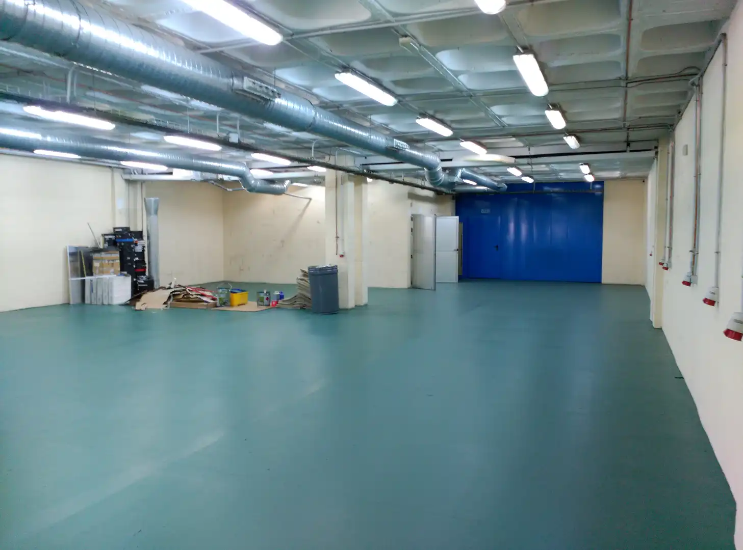 Office for sale in Madrid  with Air Conditioner, Heating and Internet