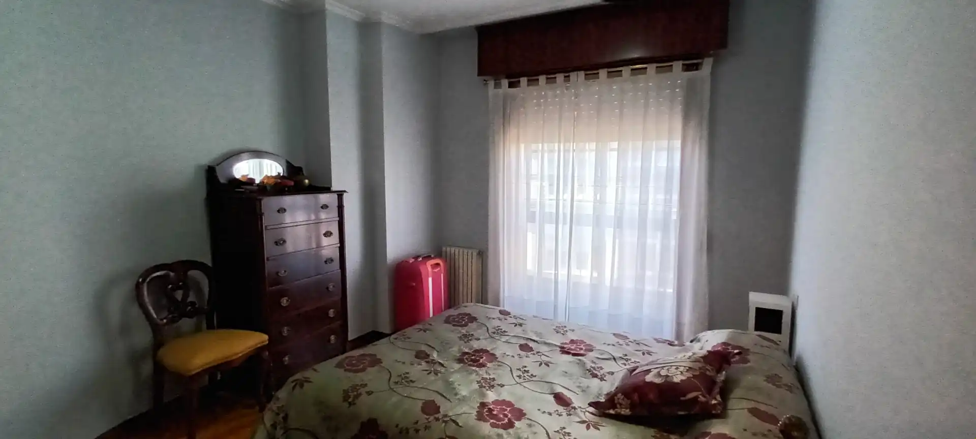 Habitación de Piso de alquiler en Vigo  con Calefacción, Amueblado y Internet