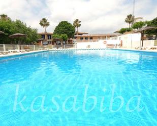 Piscina de Casa adosada en venda en Paterna amb Aire condicionat, Calefacció i Jardí privat