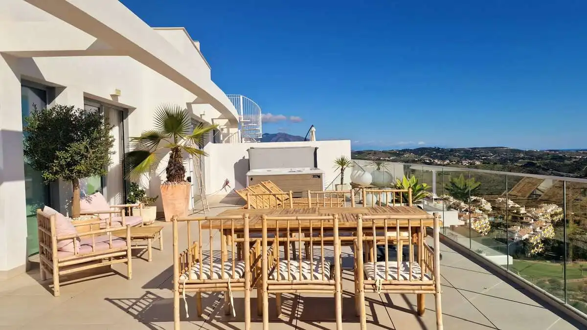 Terraza de Ático en venta en Mijas con Aire acondicionado, Piscina y Amueblado