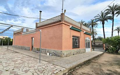 Vista exterior de Casa o xalet en venda en Elche / Elx amb Aire condicionat, Calefacció i Jardí privat