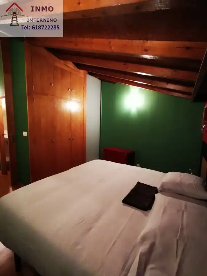 Dormitori de Apartament de lloguer en Ferrol amb Terrassa