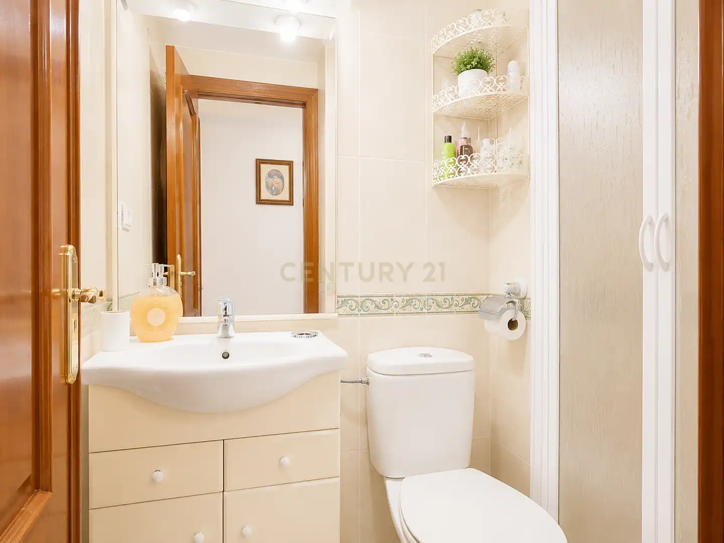 Bany de Apartament en venda en Málaga amb Jardí privat, Traster i Microones