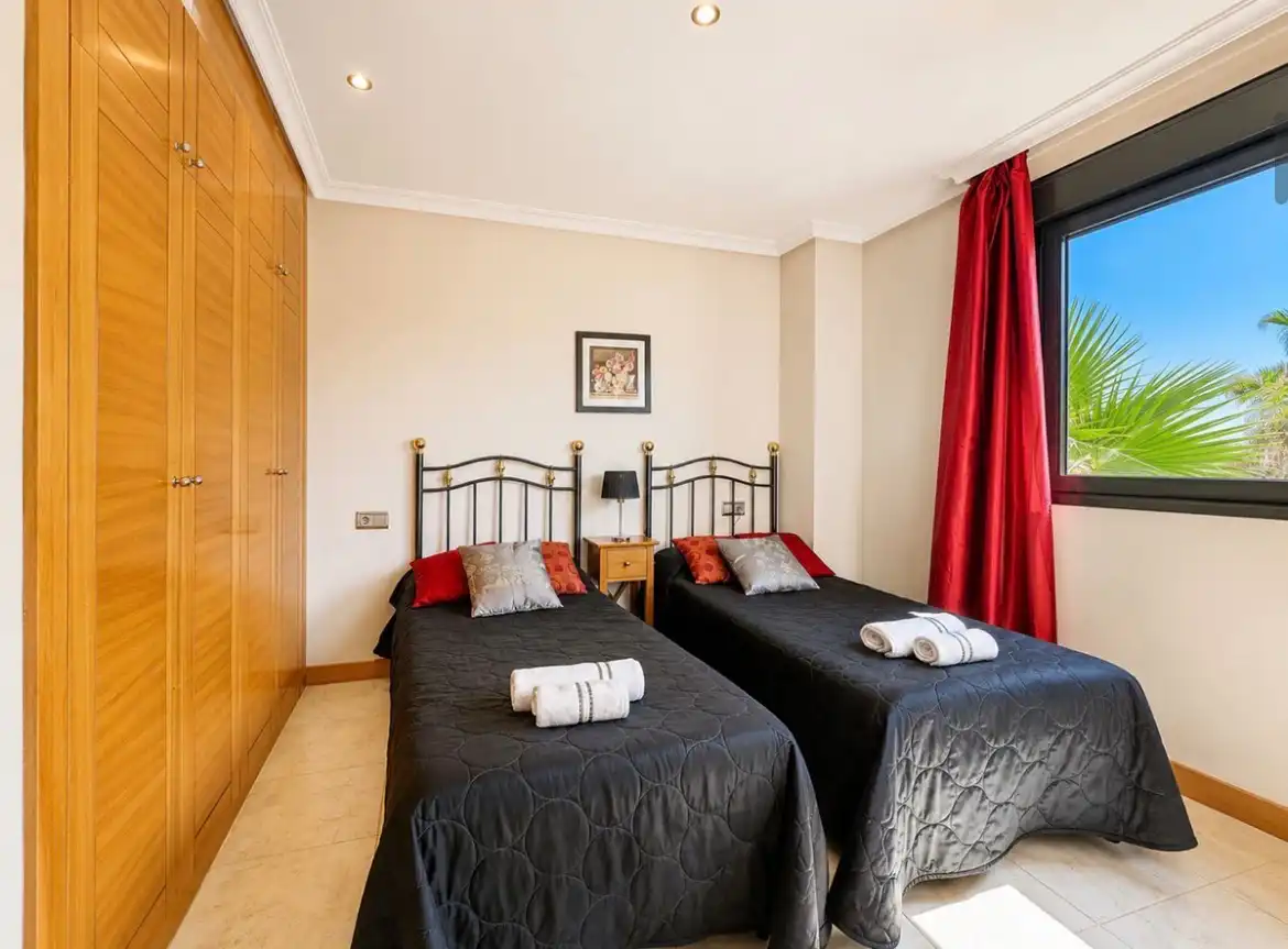 Flat with pool for sale in Selwo, imagen 11