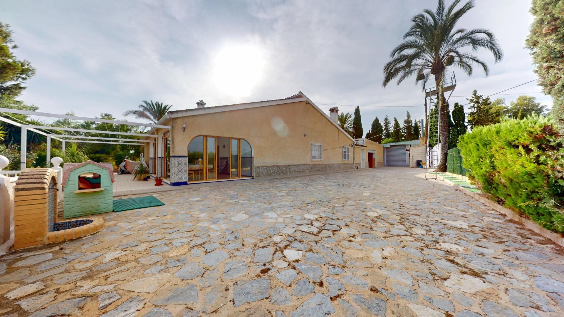 Casa o xalet en venda a Cortes - Huertas