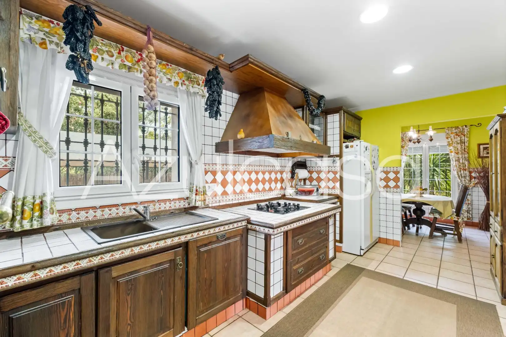 Cuina de Casa o xalet en venda en Alicante / Alacant amb Aire condicionat, Jardí privat i Terrassa