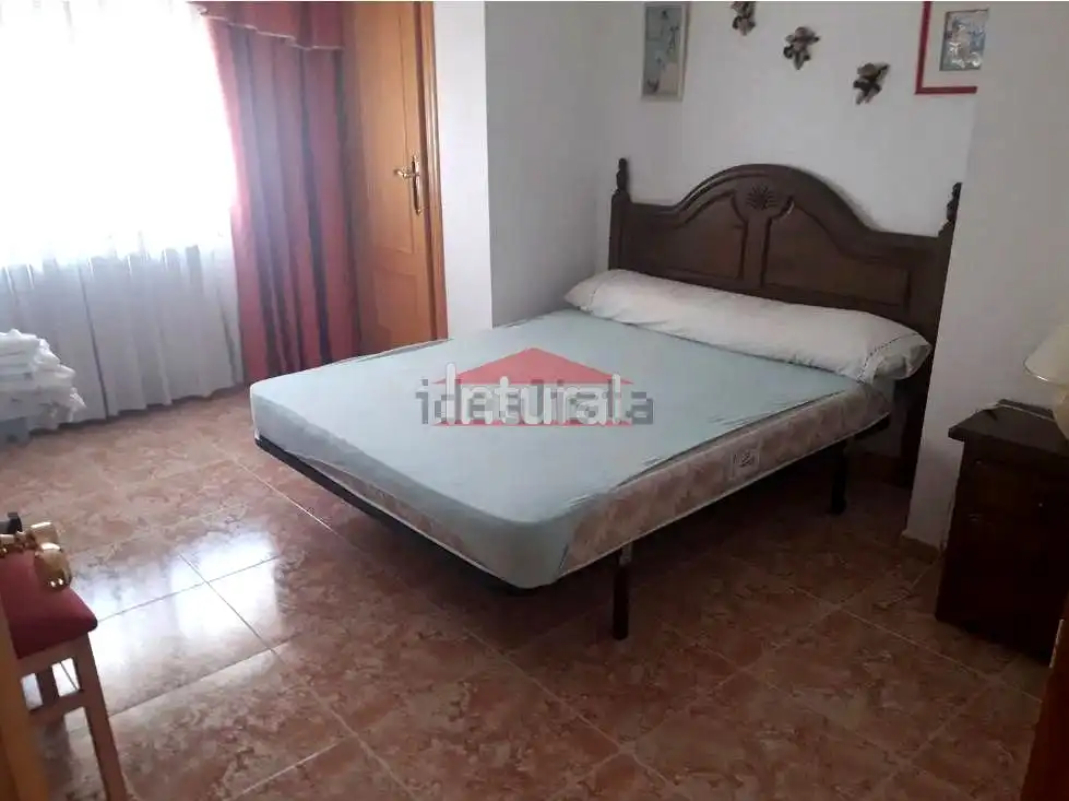 Habitación de Casa adosada en venta en San Pedro con Calefacción y Terraza
