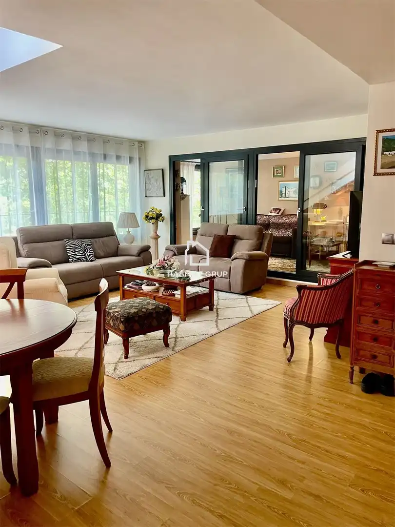 Living room of Duplexes for sale in Castell d'Aro, Platja d'Aro i s'Agaró  with Air Conditioner, Heating and Terrace
