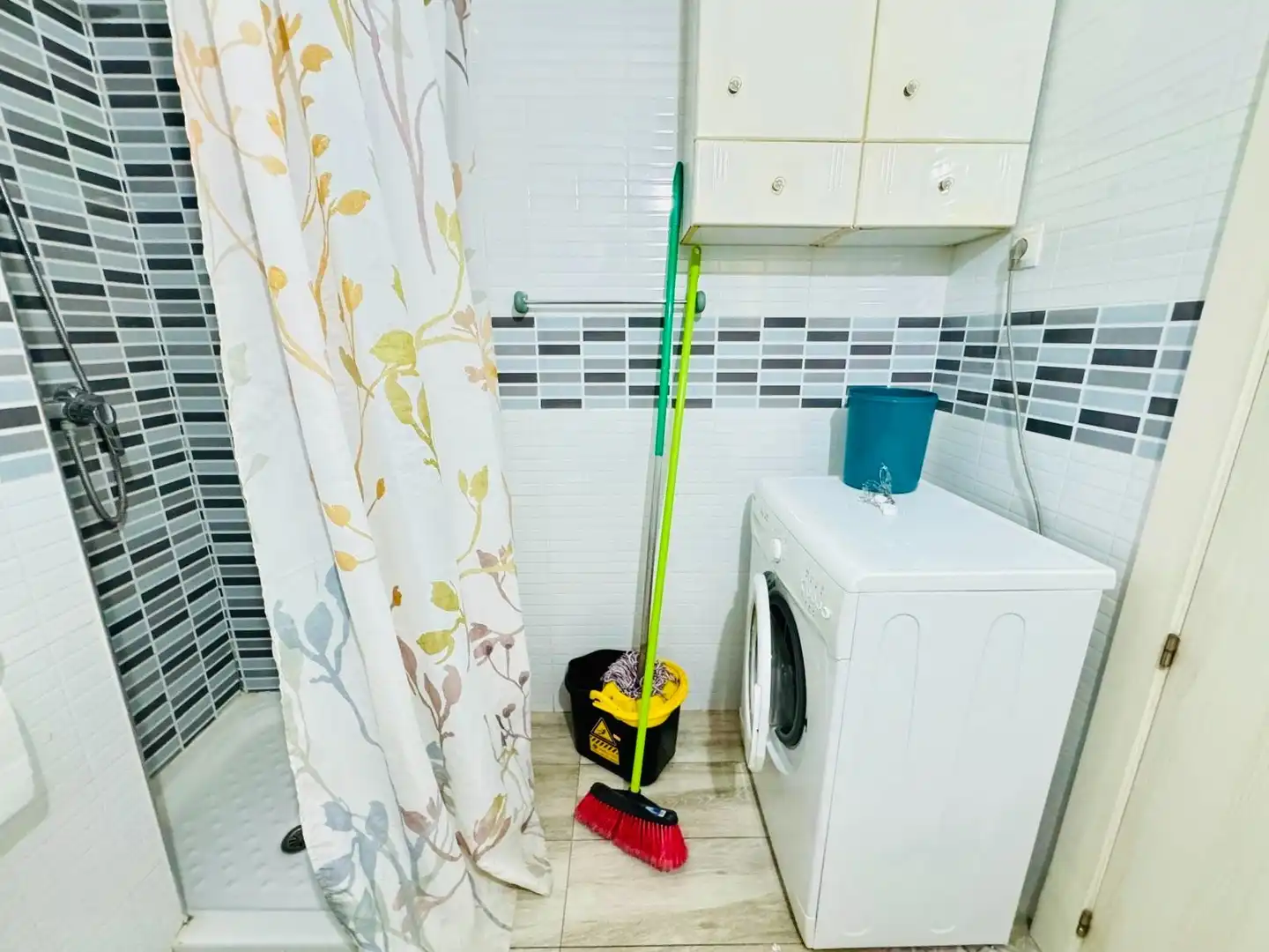 Bany de Apartament en venda en Torrox amb Aire condicionat, Calefacció i Piscina comunitària