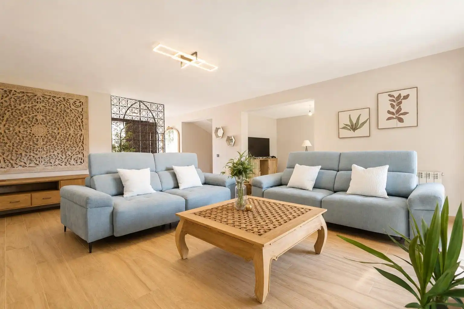 Sala d'estar de Casa adosada en venda en Galapagar amb Calefacció, Jardí privat i Piscina comunitària