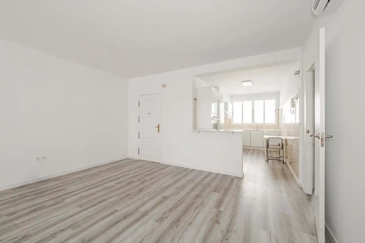Flat for rent in Sevilla  with Air Conditioner, Heating and Terrace