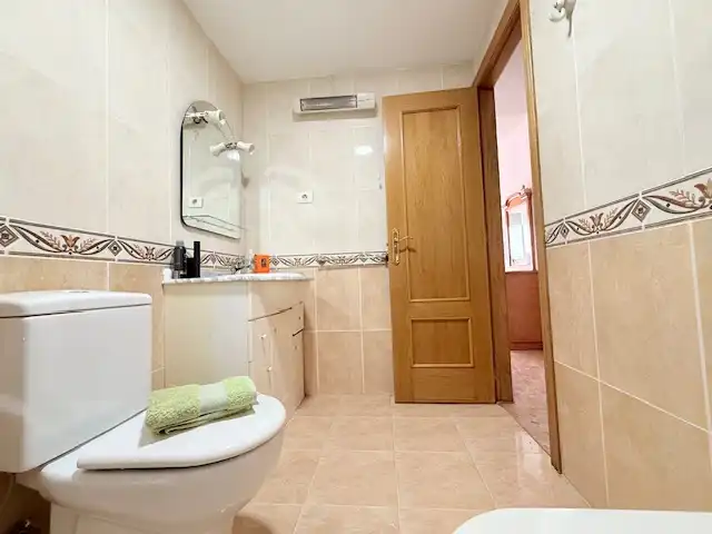 Badezimmer von Wohnung zum Verkauf in Castellón de la Plana / Castelló de la Plana mit Klimaanlage, Heizung und Abstellraum