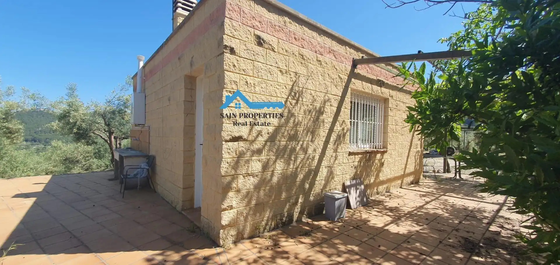 Vista exterior de Casa o chalet en venta en Confrides con Calefacción, Jardín privado y Terraza