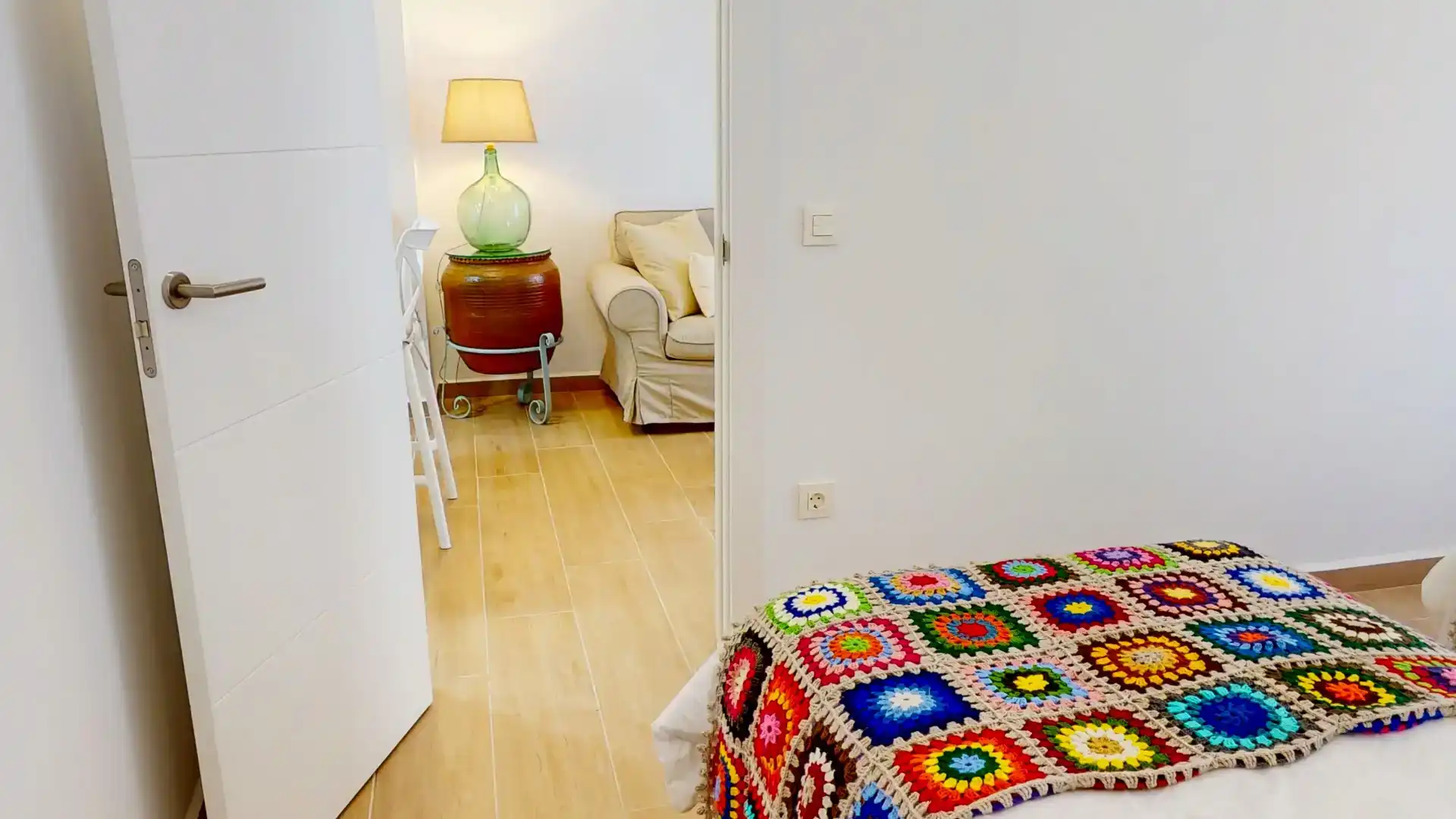 Schlafzimmer von Wohnung zur Miete in Dénia mit Parkett und Möbliert