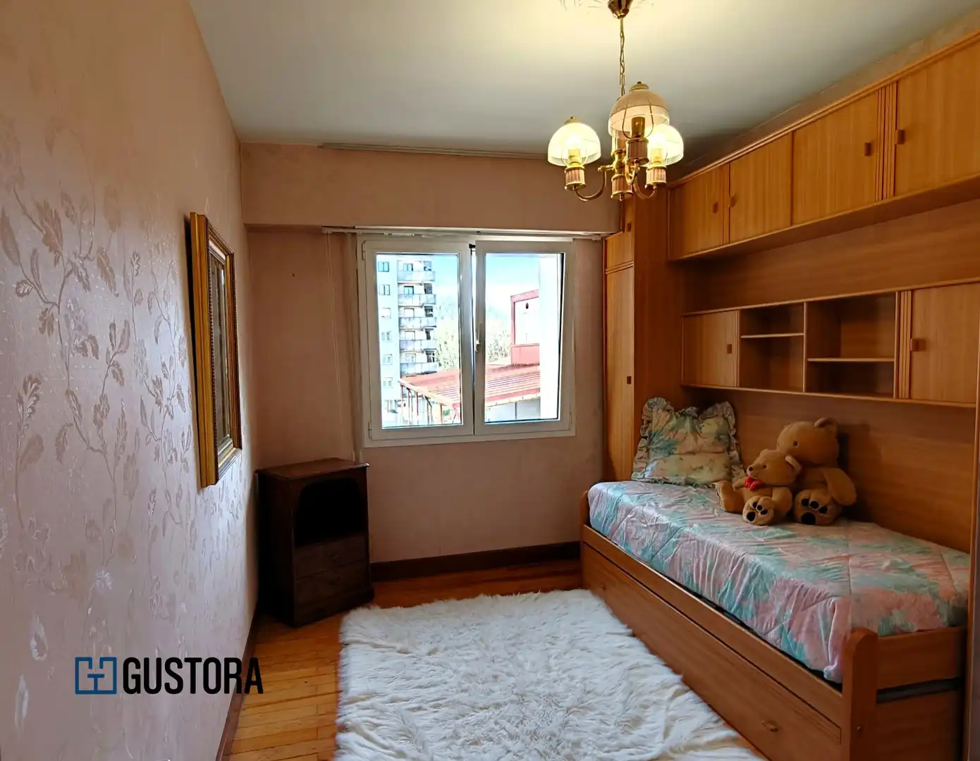 Habitación de Piso en venta en Donostia - San Sebastián  con Calefacción, Terraza y Trastero