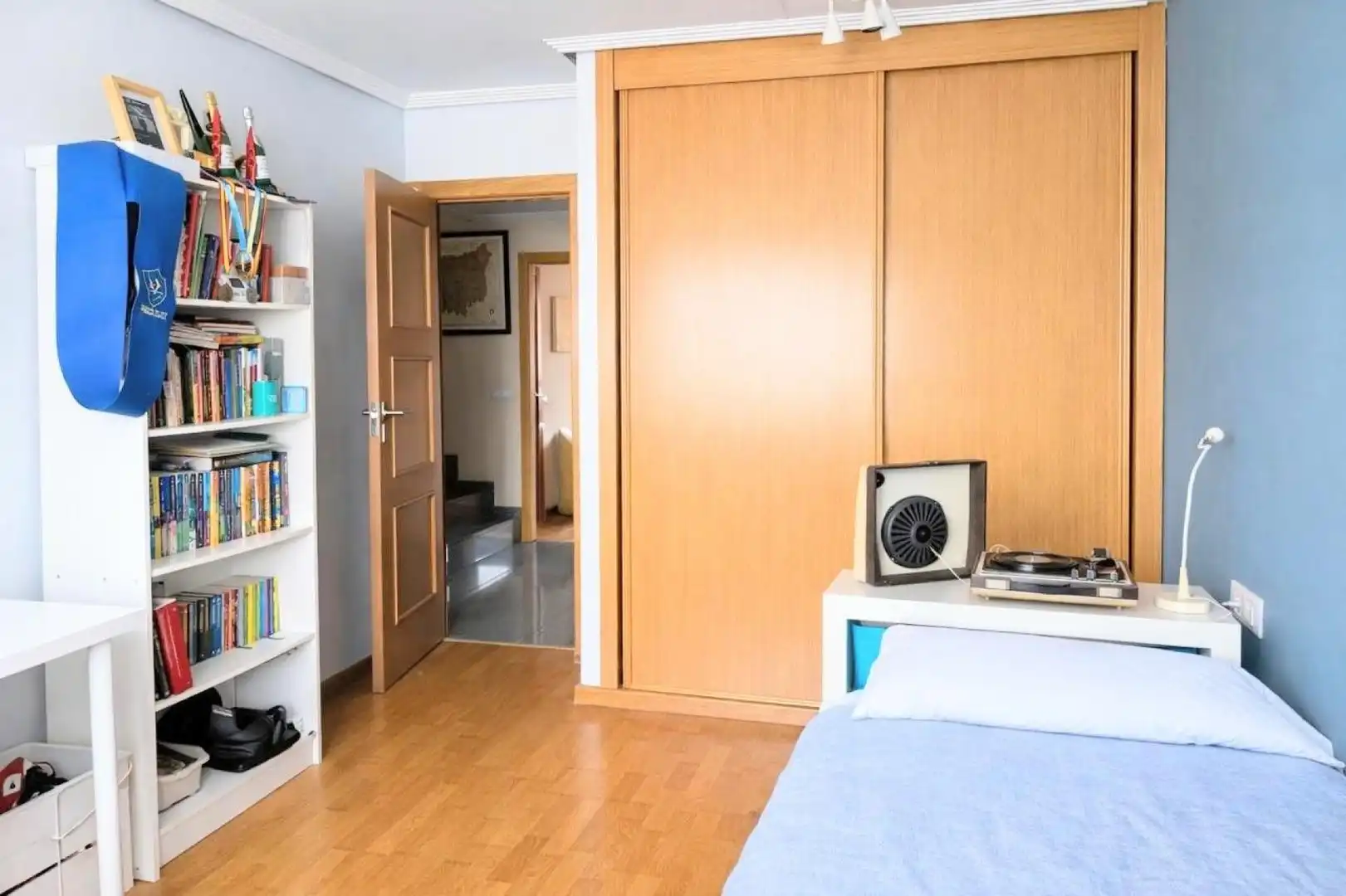 Habitación de Casa adosada en venta en San Andrés del Rabanedo con Calefacción