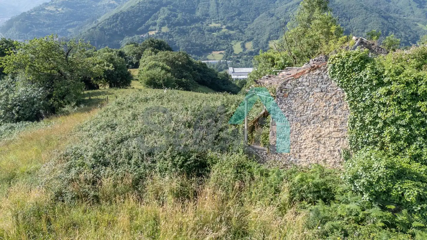 Casa o xalet en venda en Mieres (Asturias) amb Jardí privat i Terrassa