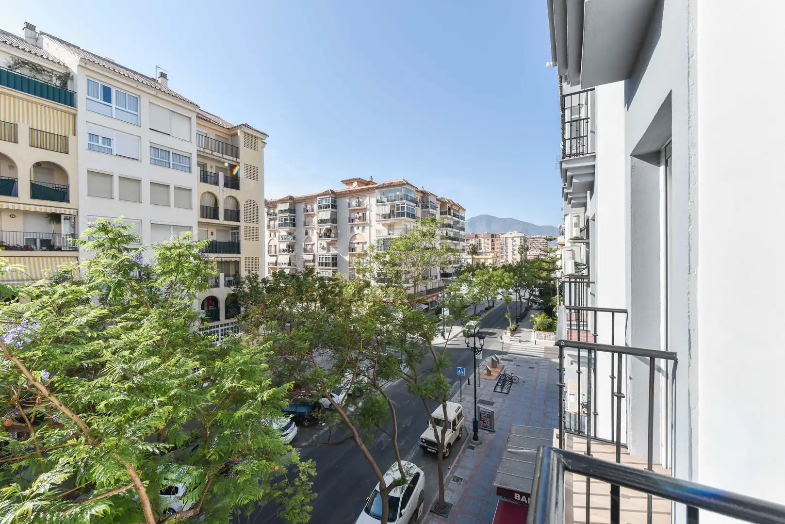 Außenansicht von Wohnung zur Miete in Fuengirola mit Klimaanlage, Heizung und Privatgarten