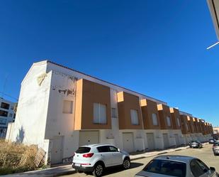 Vista exterior de Casa o xalet en venda en Castuera amb Terrassa