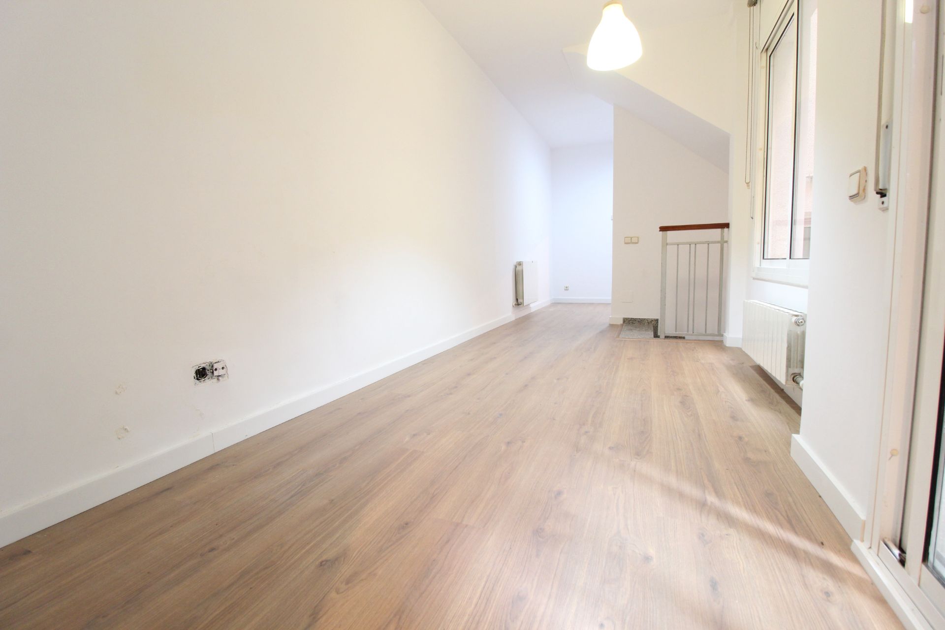 Study for sale in  Barcelona Capital  with Air Conditioner, Heating and Oven