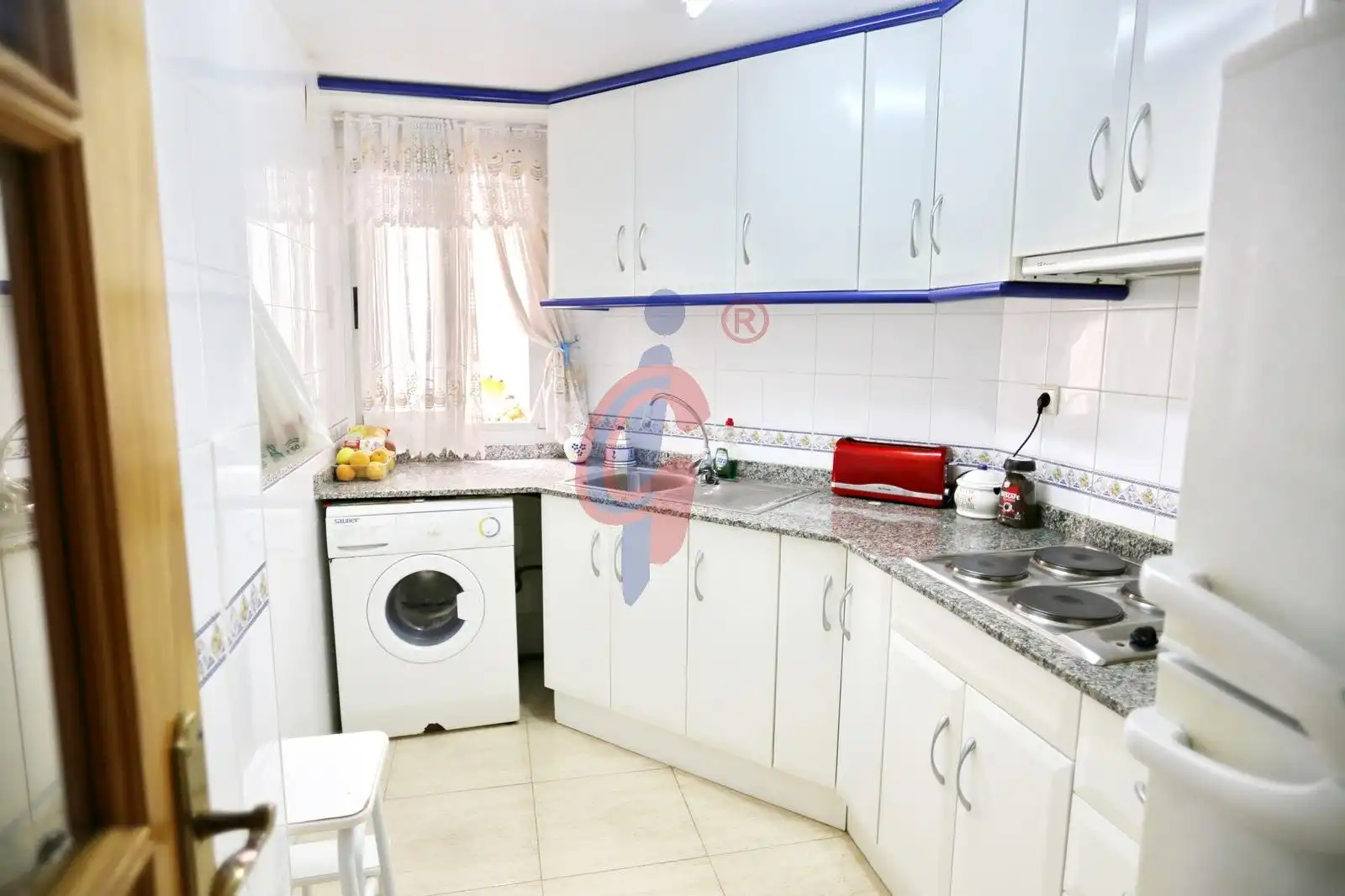 Cocina de Apartamento en venta en Guardamar del Segura con Terraza, Amueblado y Piscina comunitaria