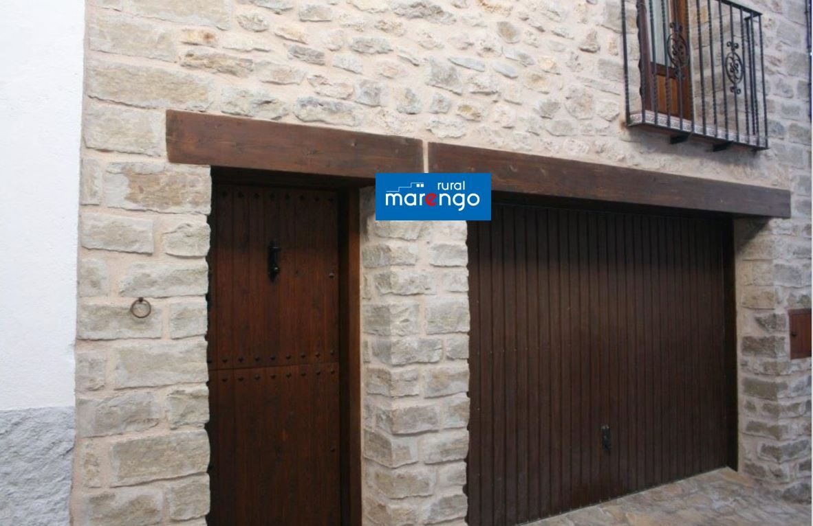 Vista exterior de Casa adosada en venda en Morella amb Terrassa, Traster i Moblat