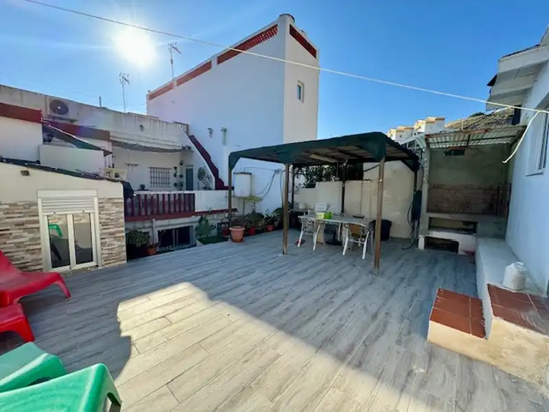 Terrasse von Erdgeschoss zum Verkauf in Cullera mit Klimaanlage, Heizung und Privatgarten