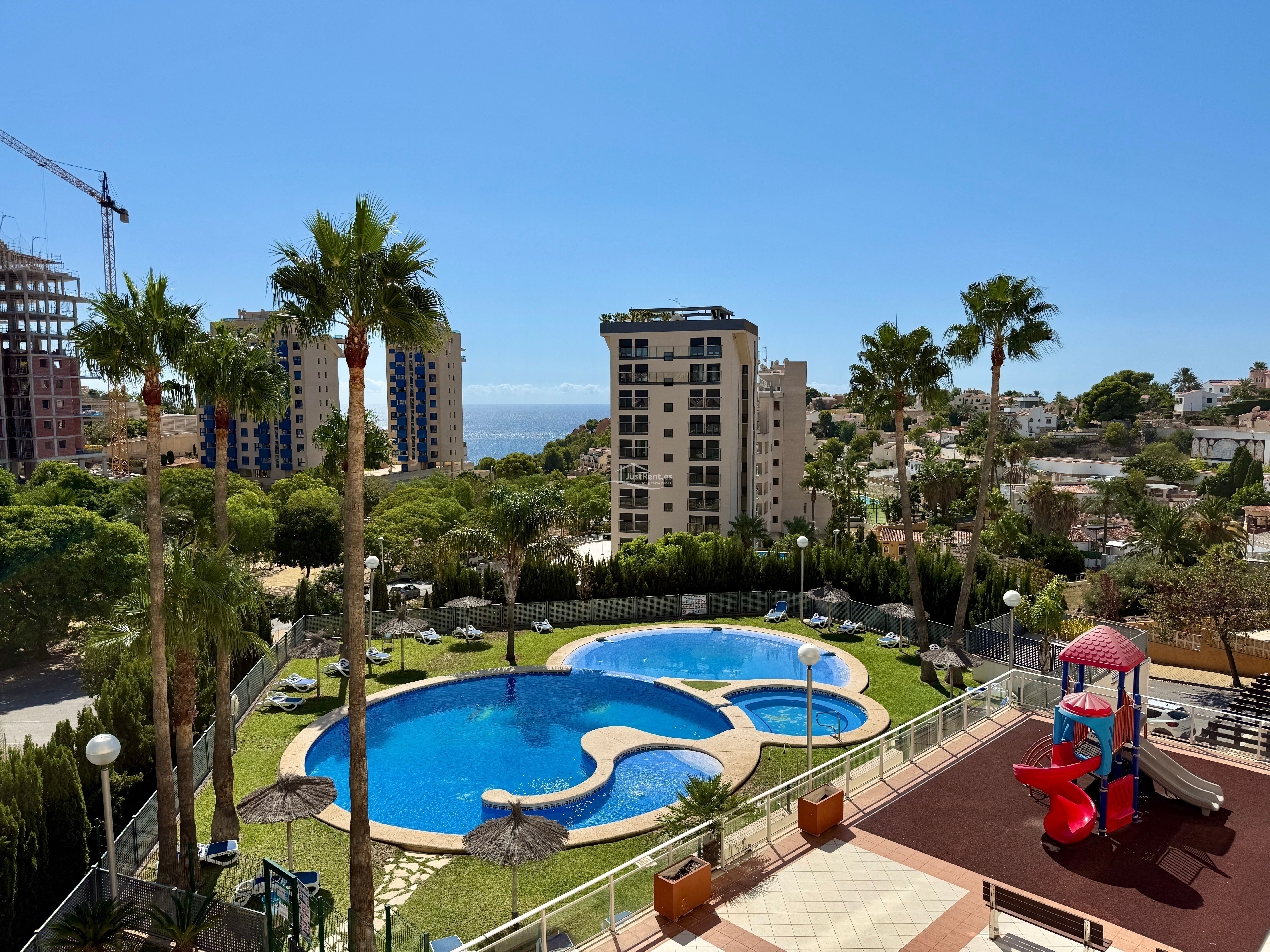 Piscina de Pis de lloguer en Calpe / Calp amb Calefacció, Jardí privat i Balcó