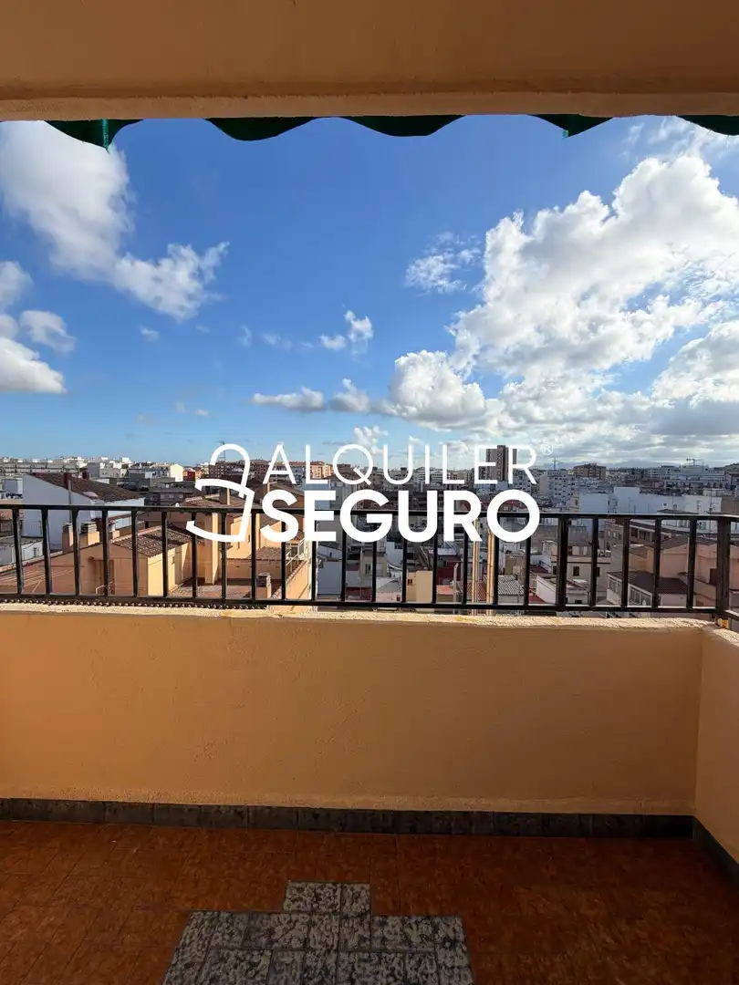 Exterior view of Attic for rent in Castellón de la Plana / Castelló de la Plana  with Heating and Furnished