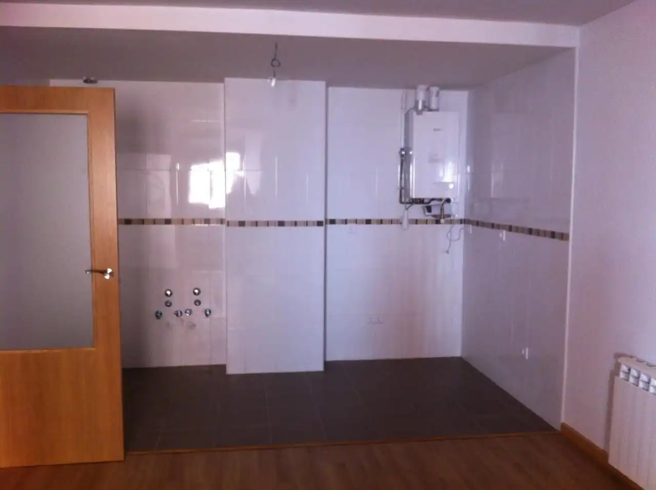 Badezimmer von Dachboden zum Verkauf in Tudela de Duero mit Heizung, Parkett und Abstellraum
