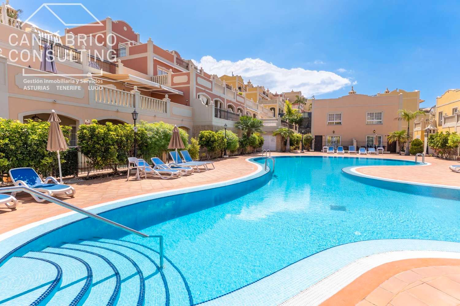 Vista exterior de Dúplex en venta en Arona