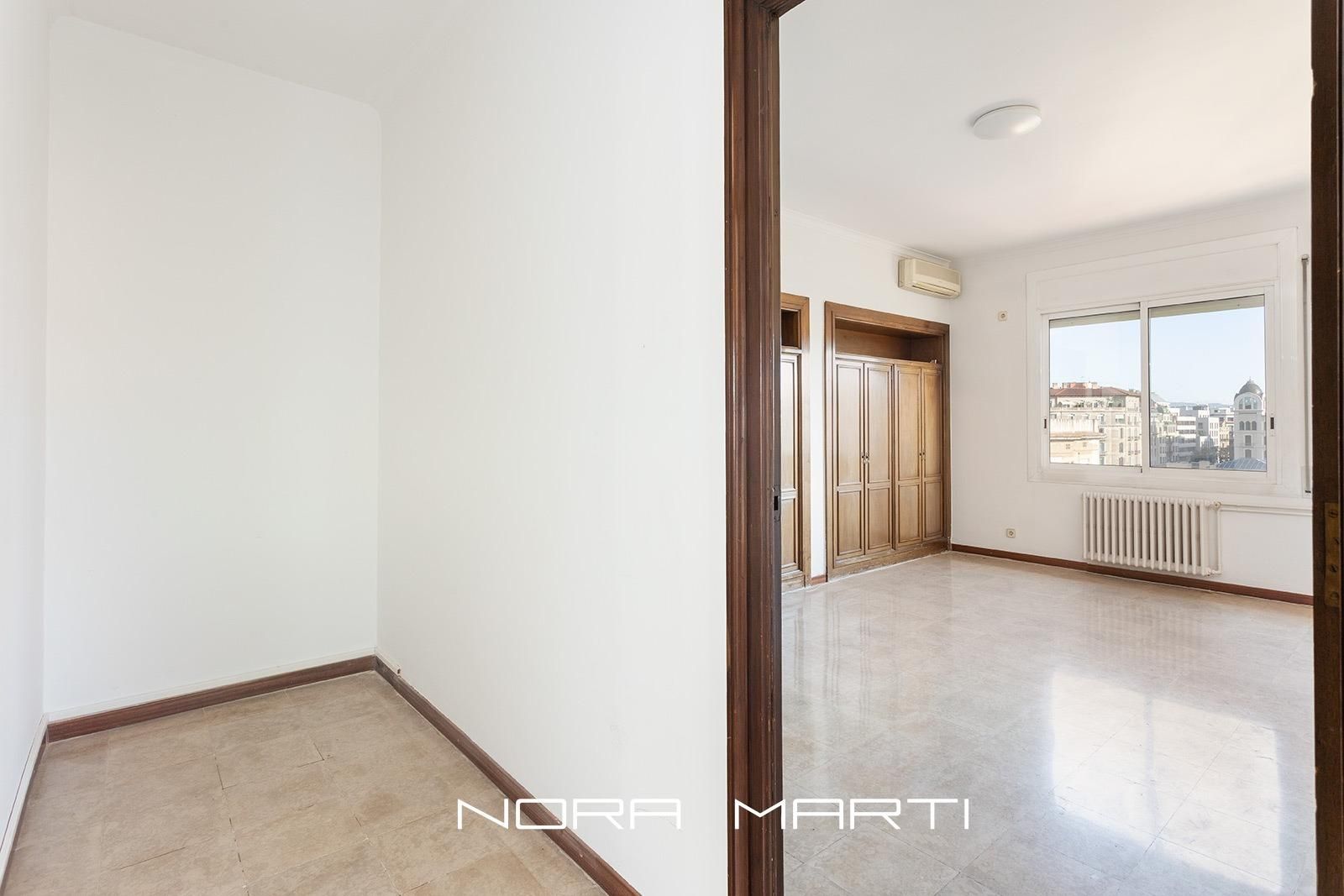 Oficina de alquiler en Dreta de l'Eixample, Eixample