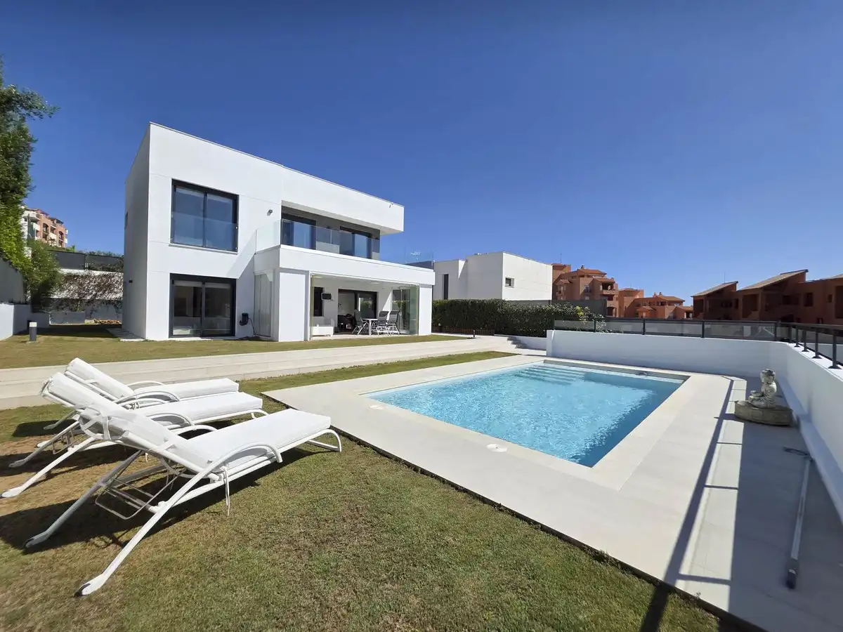 Casa en venta en La Duquesa