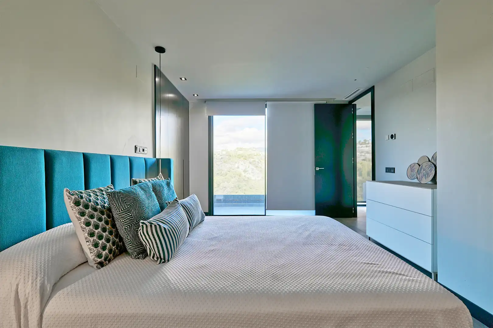 Habitación de Casa o chalet en venta en Benahavís con Aire acondicionado, Calefacción y Jardín privado