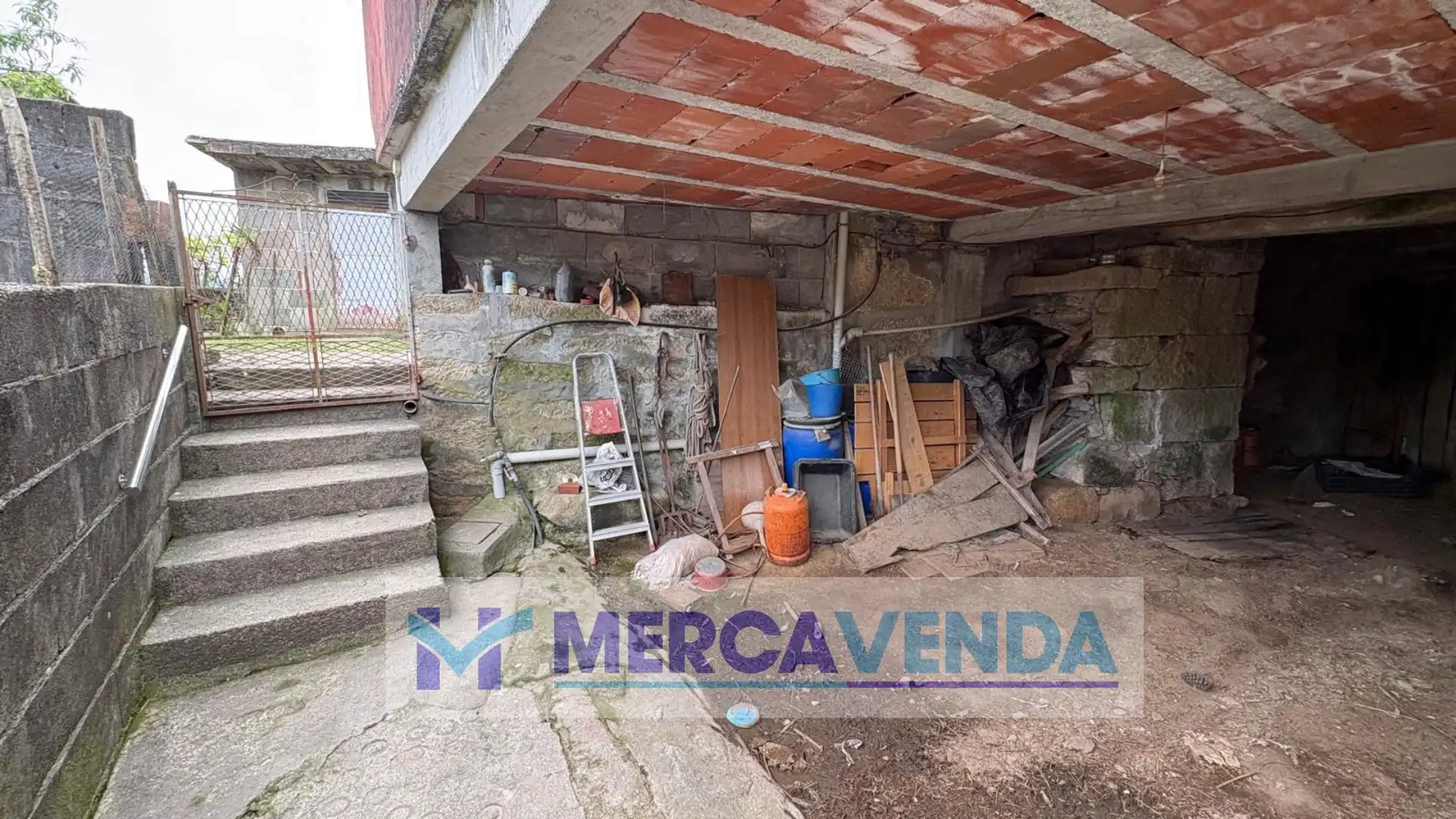 Casa adosada en venta en Mondariz con Calefacción, Jardín privado y Trastero