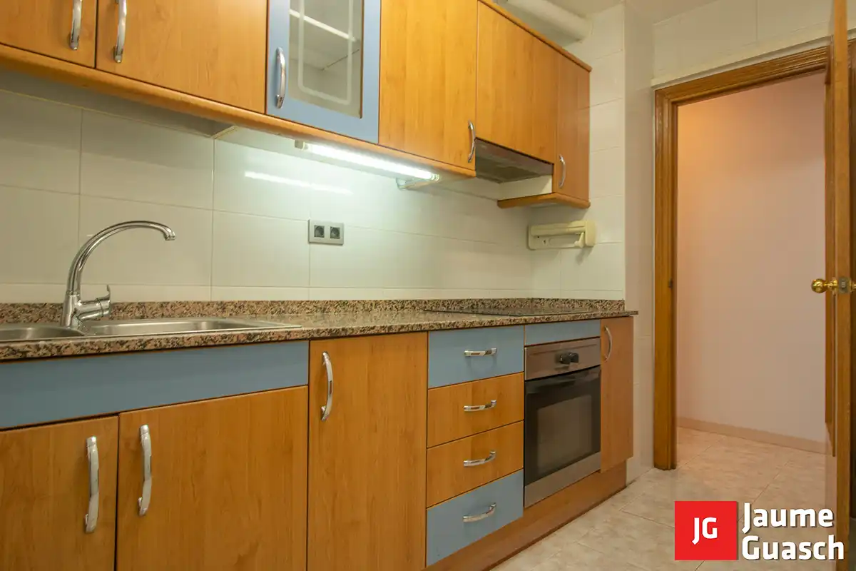 Kitchen of Flat for sale in Torredembarra  with Air Conditioner, Heating and Oven