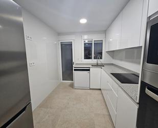 Kitchen of Flat to rent in  Valencia Capital  with Air Conditioner and Balcony