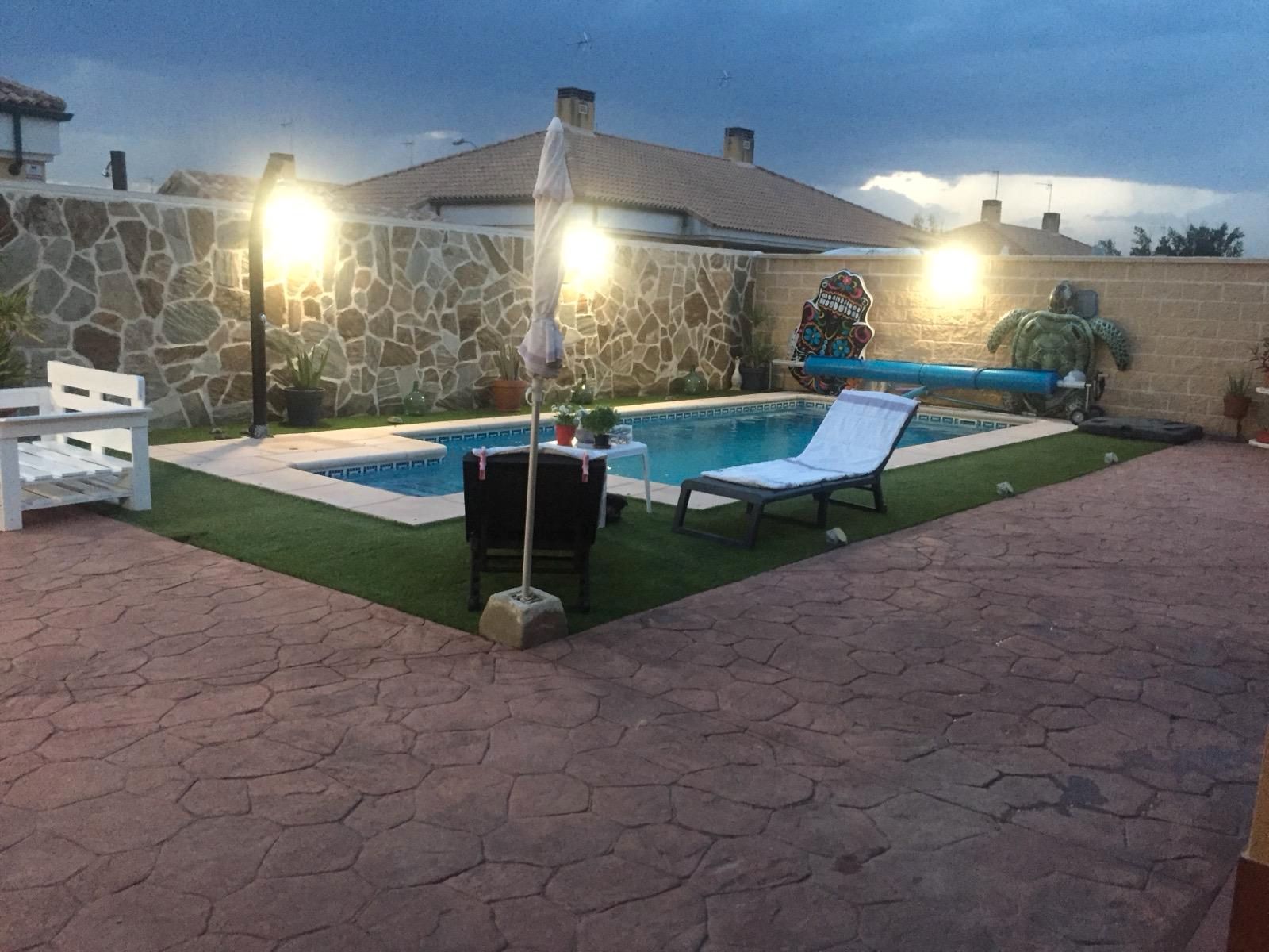 Swimming pool of House or chalet for sale in Escalona  with Air Conditioner, Heating and Swimming Pool