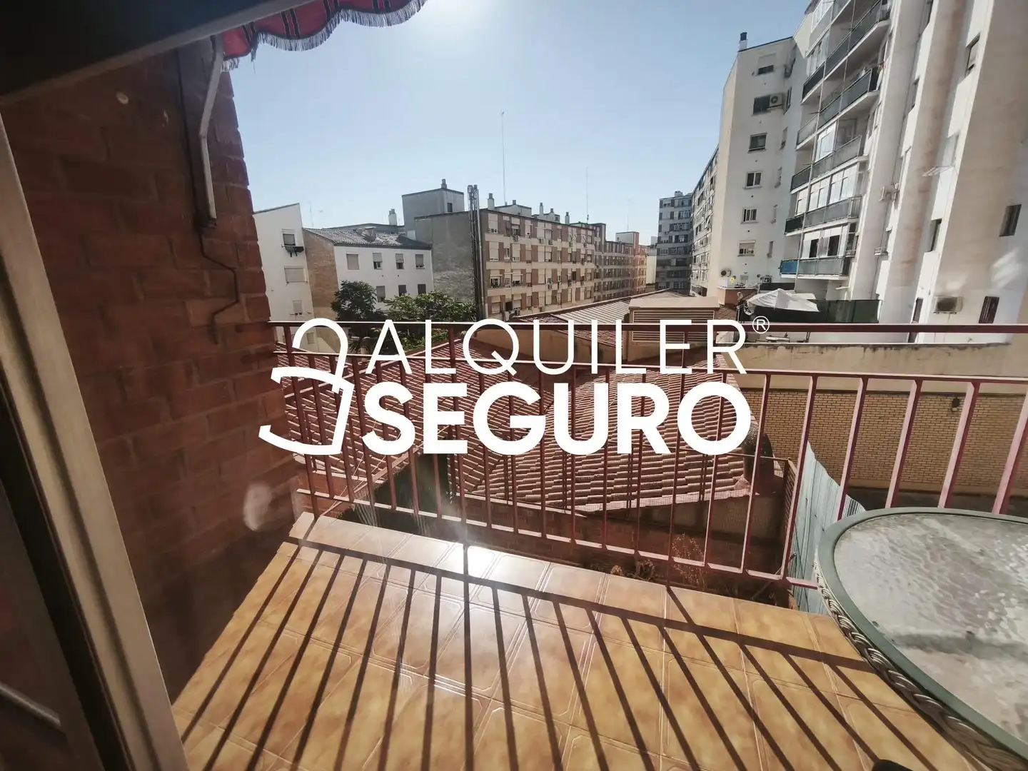 Exterior view of Flat for rent in Zaragoza  with Heating, Terrace and Furnished