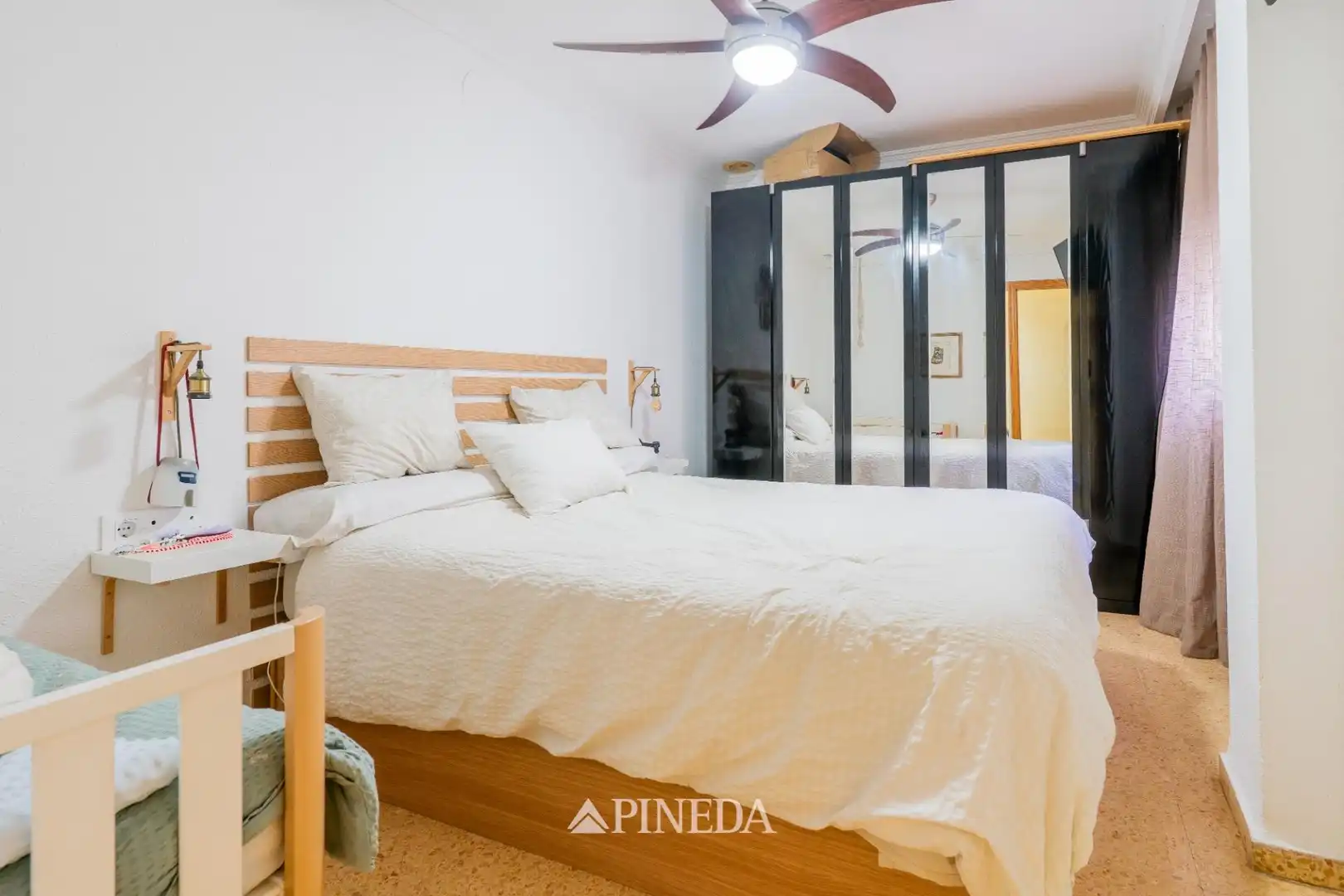 Habitación de Piso en venta en Valencia con Balcón
