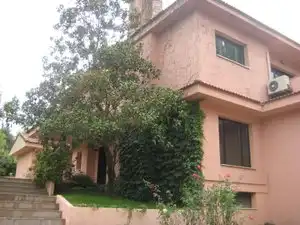 Vista exterior de Casa o chalet en venta en Pozuelo de Alarcón con Aire acondicionado, Calefacción y Jardín privado