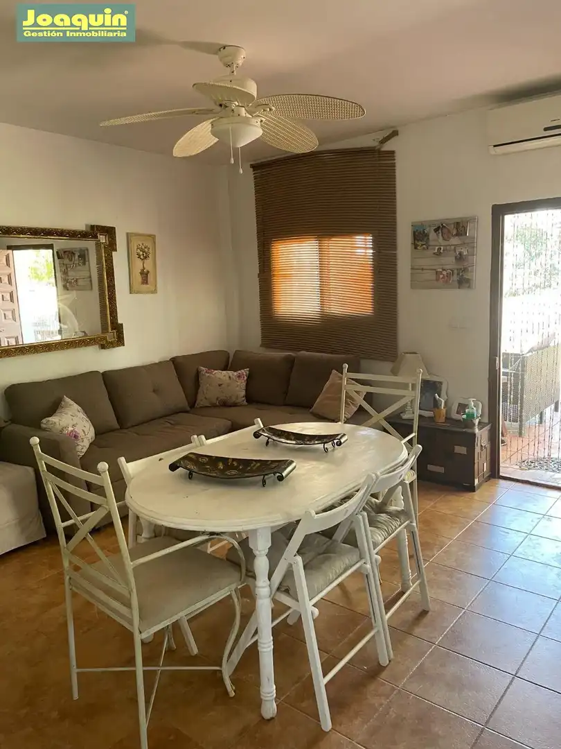 Sala de estar de Finca rústica en venta en Córdoba con Piscina comunitaria