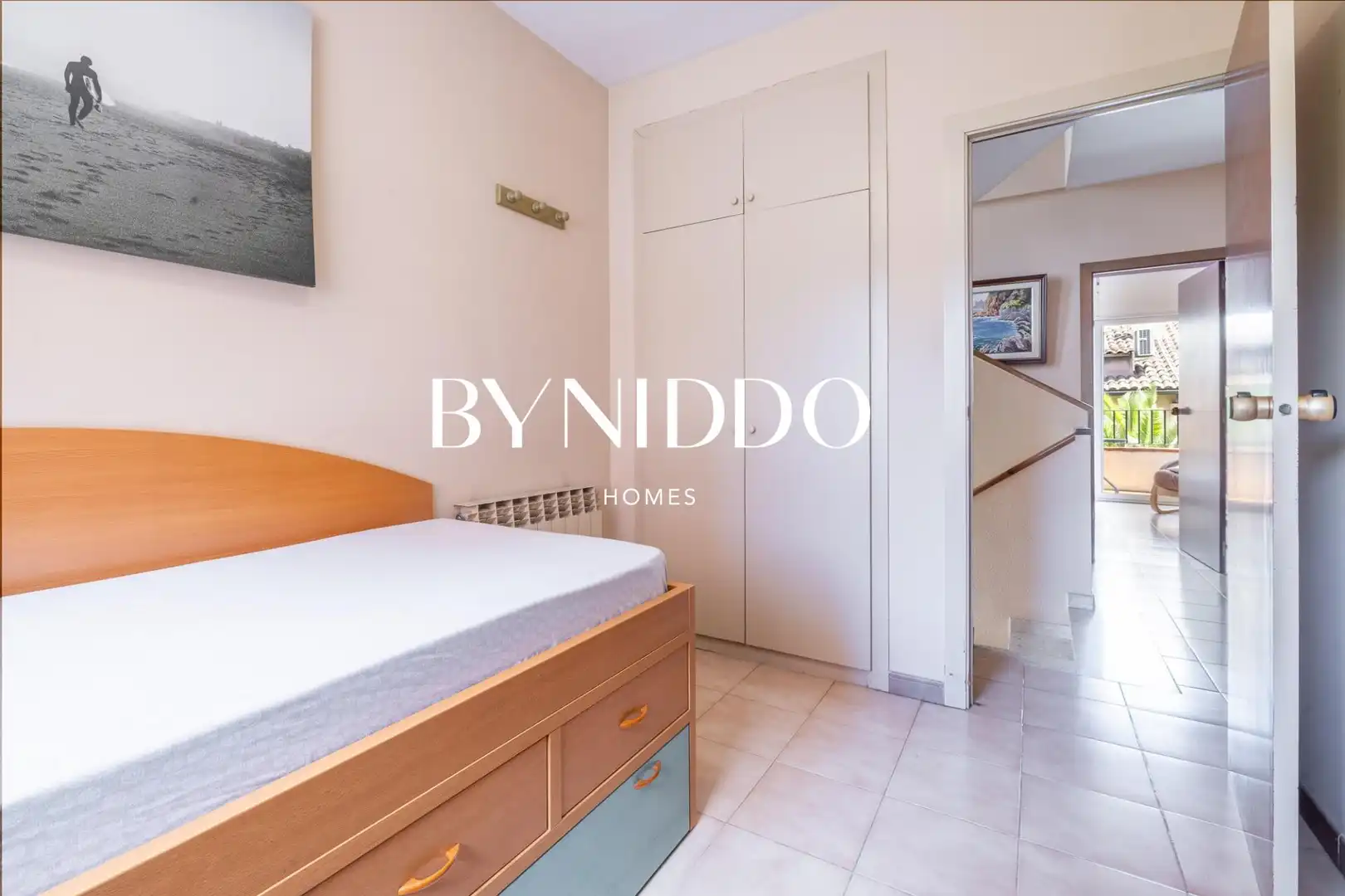 Habitación de Casa adosada en venta en Sant Cugat del Vallès con Aire acondicionado, Calefacción y Jardín privado