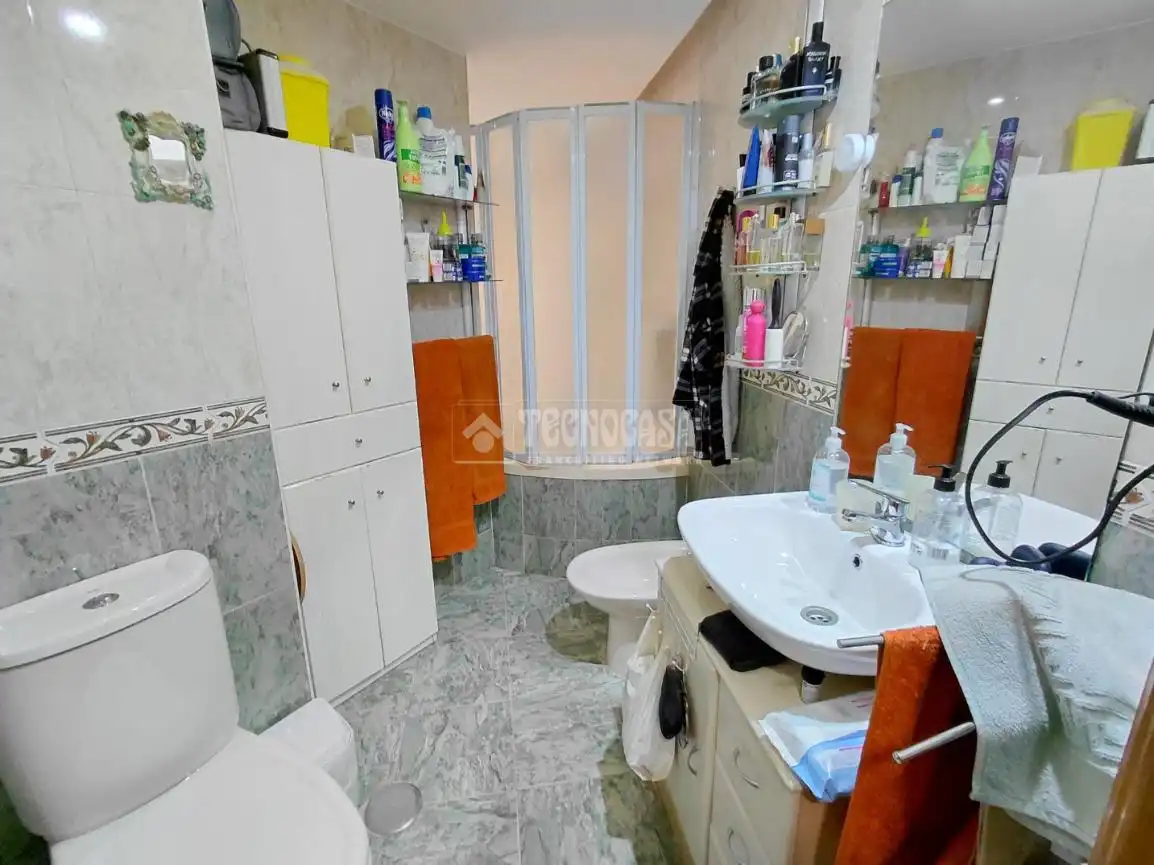 Bathroom of Flat for sale in Móstoles  with Heating and Terrace