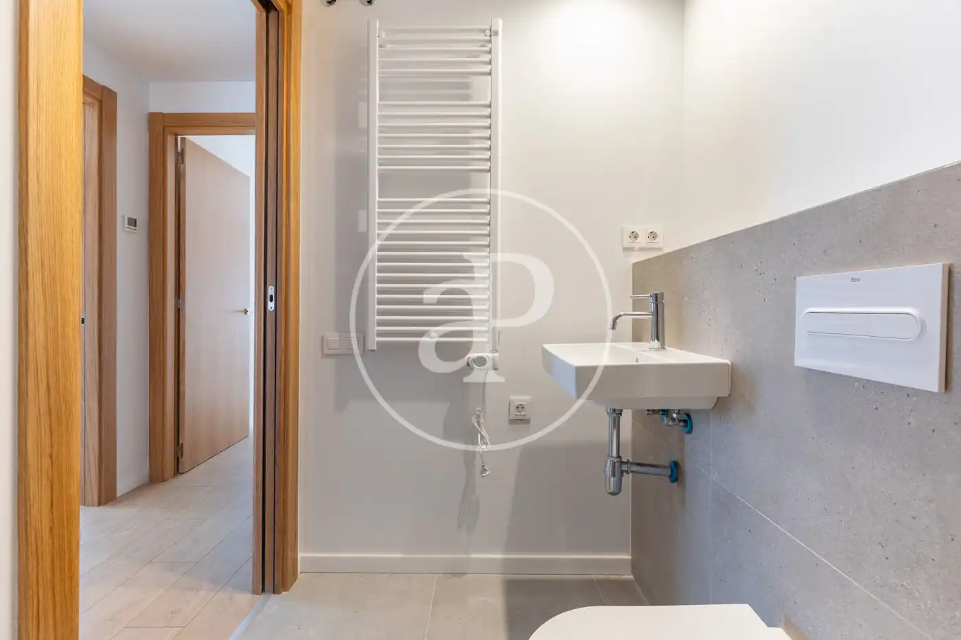 Bathroom of Flat for sale in Sant Cugat del Vallès  with Air Conditioner, Heating and Private garden