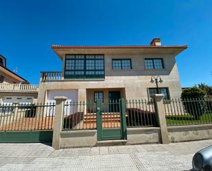 Exterior view of House or chalet for sale in Beariz  with Storage room and Community pool